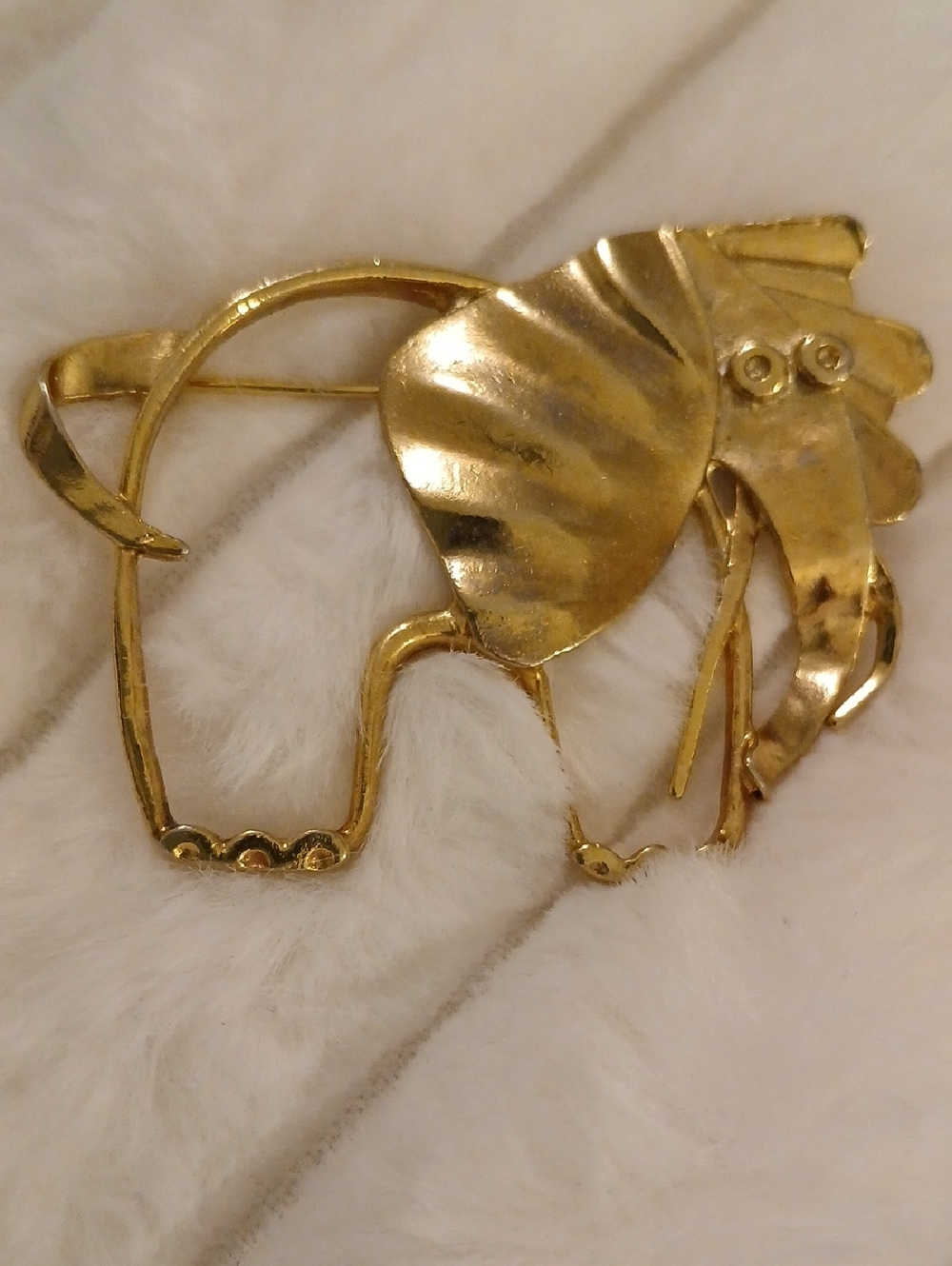 Gold Elephant Brooch Pin - Elegant Women's Jewelry